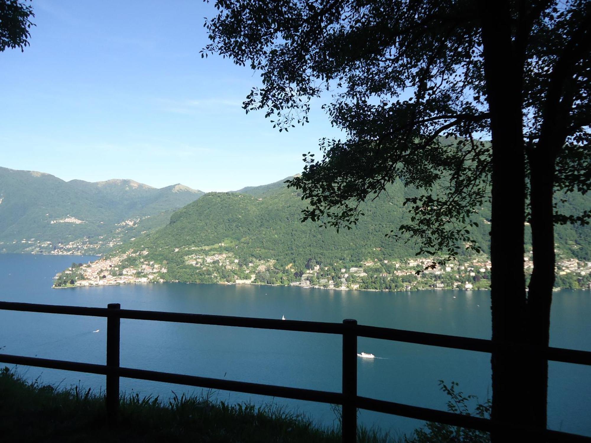Willa La Ca In Piaza Cernobbio Zewnętrze zdjęcie